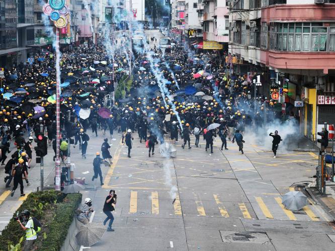 Demonstranten opnieuw de straat op in Hongkong: politie zet traangas in