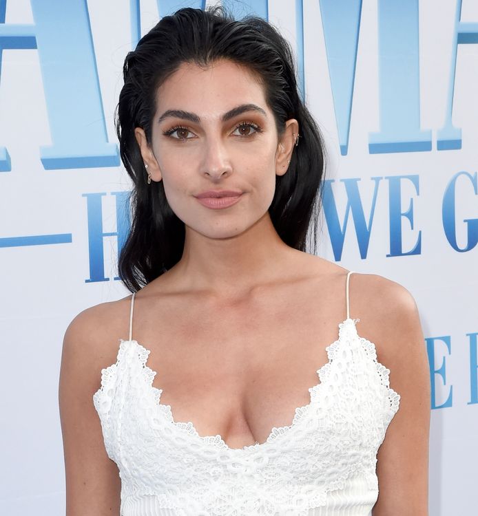 Anna Nooshin.