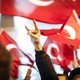 Wie zijn de Turkse Grijze Wolven, die steeds meer onder druk komen in Europa?
