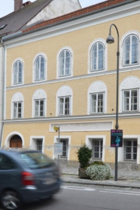 La maison natale d’Hitler sera transformée en centre de formation et commissariat pour la police autrichienne