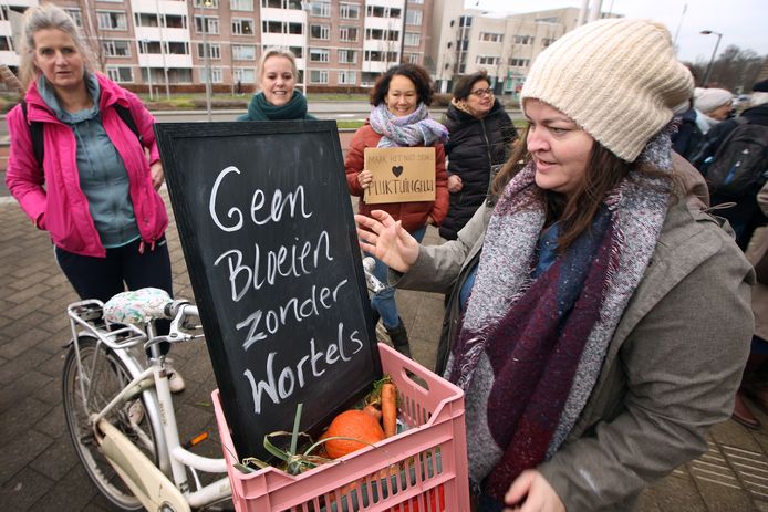 In 2022 werd ook geprotesteerd tegen de dreigende sluiting van pluktuin 'Wortels' in Ulvenhout.