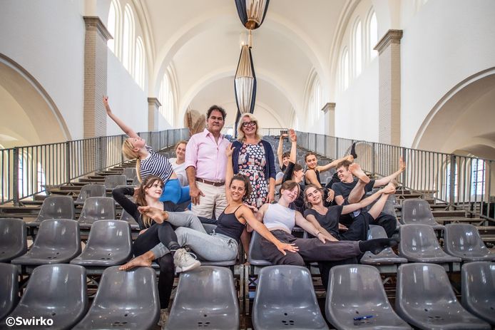 Tribune in Heilig Hartkerk voor ‘Confituur, de dans van de roze ...