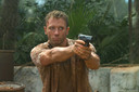 Daniel Craig als James Bond in Casino Royale. Hij verloor twee voortanden bij een vechtscene.