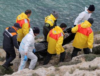 Overbeladen boot kapseist bij Lampedusa: minstens zeven migranten verdronken