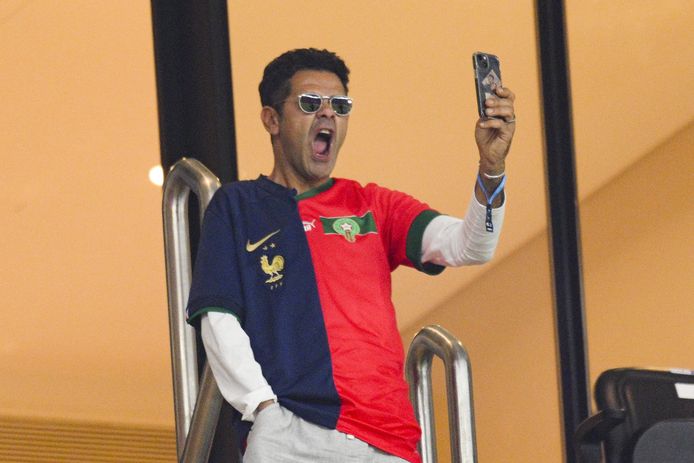 Coupe du monde : Jamel Debbouze s'affiche avec un maillot franco-marocain  au stade