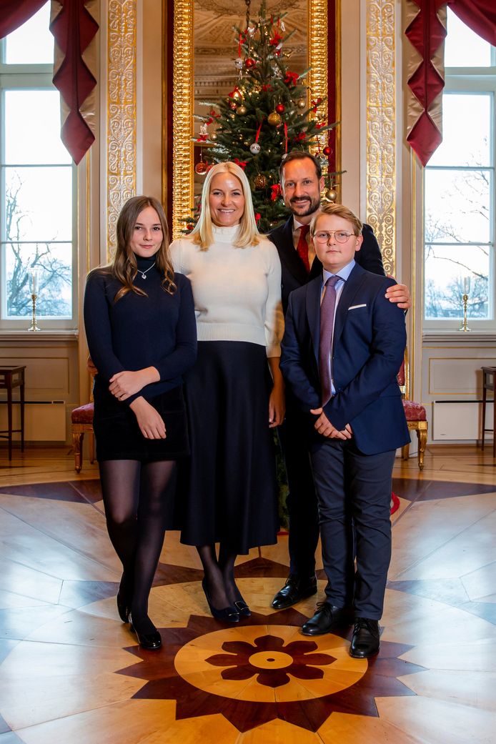 Ziekte van moeder MetteMarit dwingt Noorse prins en prinses de spotlights in Royalty AD.nl