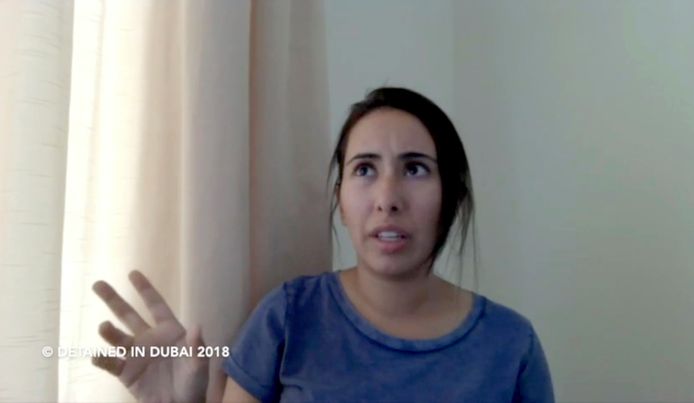 Latifa in de video die ze voorafghaande haar vluchtpoging maakte.