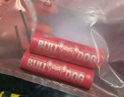 Automobilist zonder rijbewijs aangehouden voor eerder misdrijf, illegaal vuurwerk in beslag genomen