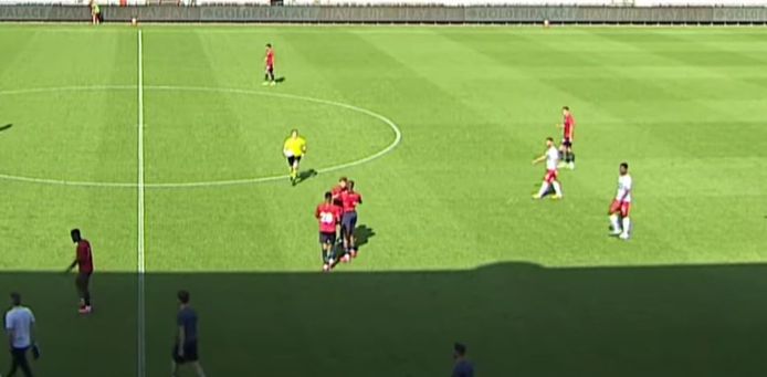 De vechtpartij tussen de twee spelers van Lille.