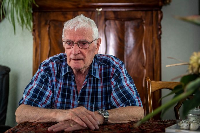 Willie Strijbosch uit Milheeze is opgelicht en 25.000 euro kwijt: ,,Gelukkig dat mijn auto net door de keuring is en dat ik die niet hoef te vervangen.”