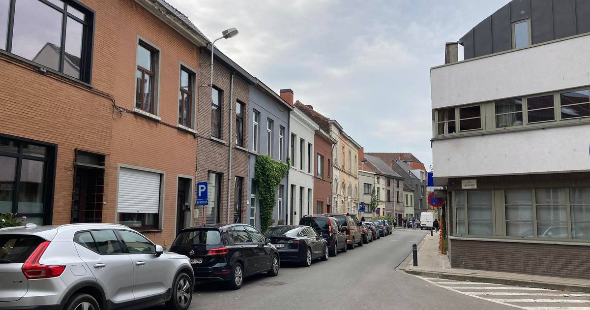 Na verdacht overlijden in Ekkergem: twee verdachten blijven in de cel - Provinciale Zeeuwse Courant