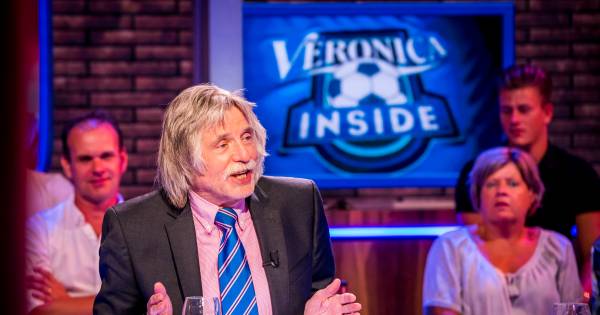 Johan Derksen neemt het op voor Argon-trainer na racistische uitspraken: 'Zou humor kunnen zijn' - A