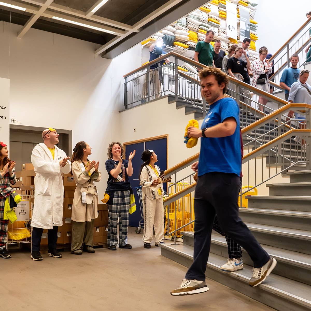 In je pyjama winkelen bij Ikea voor korting en een gratis ontbijt Ja ik ben een echte Nederlander Breda AD