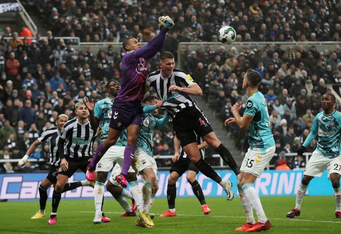 Newcastle - Southampton FC.