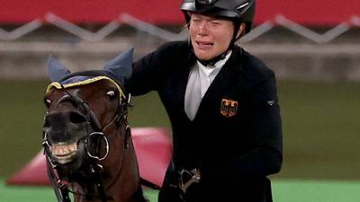 Les photos douloureuses d’une athlète qui voit son rêve s’envoler à cause du cheval qu'on lui a assigné