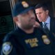 Barr zet nieuwe stap in ontrafeling Rusland-onderzoek en laat Michael Flynn vrijuit gaan