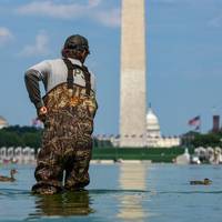 Geen sprake van vandalisme bij Reflecting Pool in Washington, volgens Amerikaanse justitie: bekleding overhaast en gebrekkig aangebracht