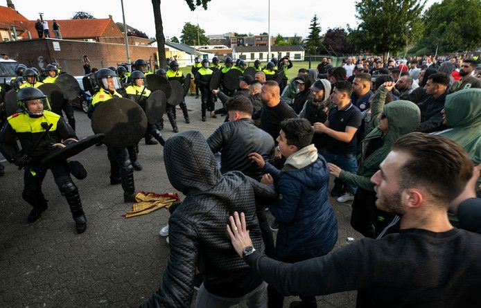 Pegida Demonstratie Eindhoven Het Is Een Duivels Dilemma Pegida Eindhoven Ed Nl