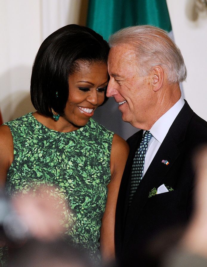 Michelle Obama en Joe Biden op een foto uit 2011.