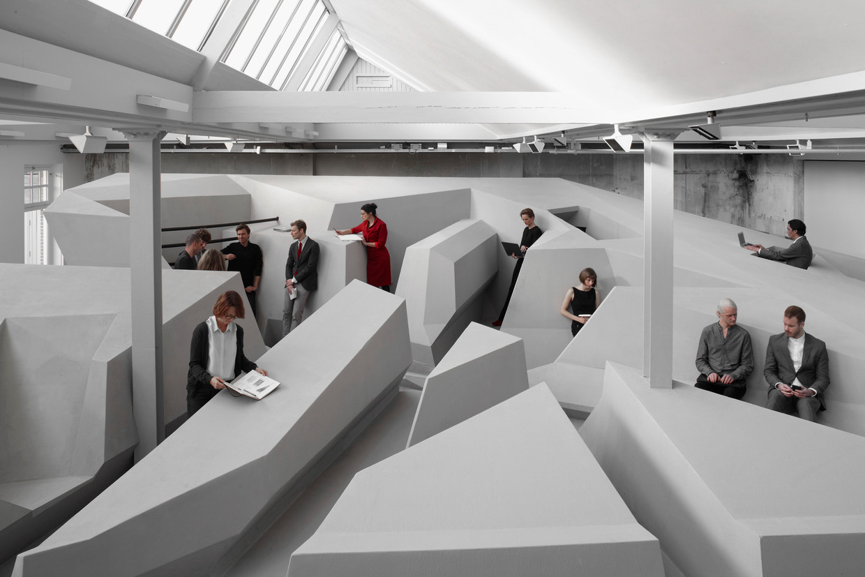 The End of Sitting, het kantoor van de toekomst: zonder bureaus of stoelen. Beeld rv