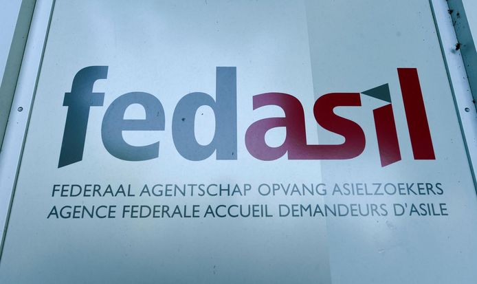 Het logo van het federaal agentschap voor de opvang van asielzoekers.