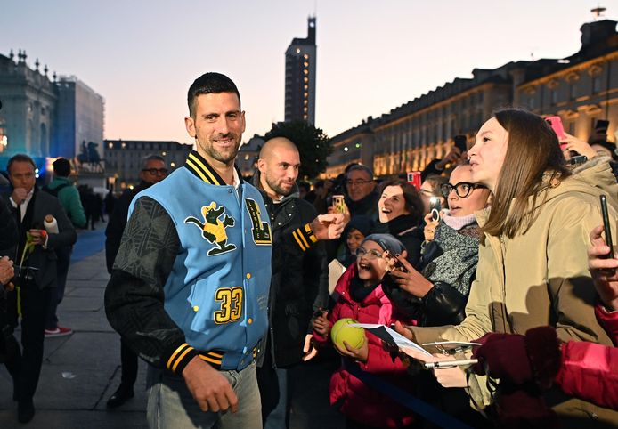 Djokovic in arrivo in Piazzetta Reale a Torino, dove si è svolto lo spettacolo delle ATP Finals.