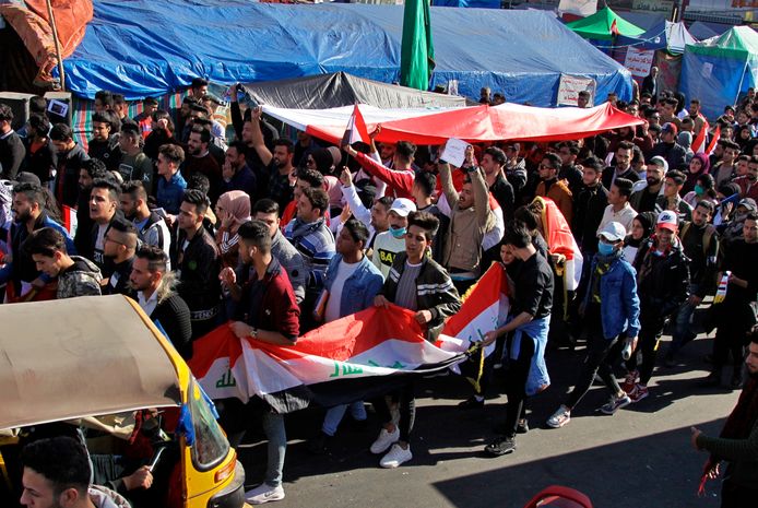 Betogers op het Tahrirplein in Irak.
