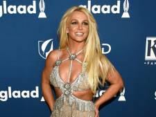 Britney pose topless et enflamme la toile: “Une femme libre”