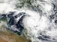 Krachtige cycloon treft noordoosten van Australië met windstoten van 165 kilometer per uur