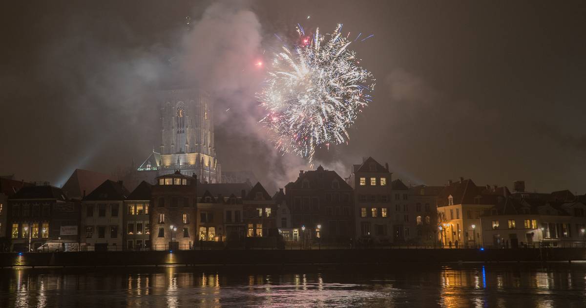 Rust er een vloek op de vuurwerkshow in Deventer? Gemeente blaast