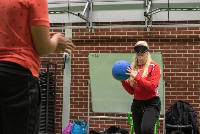 Vorig jaar was er al een Goalball-clinic in Goes en zaterdag staat de eerste competitiemiddag op het programma.