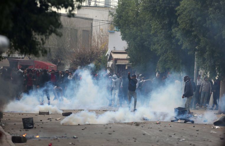 Protesten in de Tunesische stad Terbourba, ten zuiden van de hoofdstad Tunis.
 Beeld REUTERS