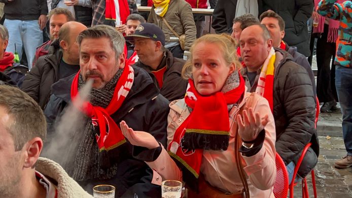 Feestgedruis blijft uit op Oude Markt na nederlaag van de Rode Duivels ...