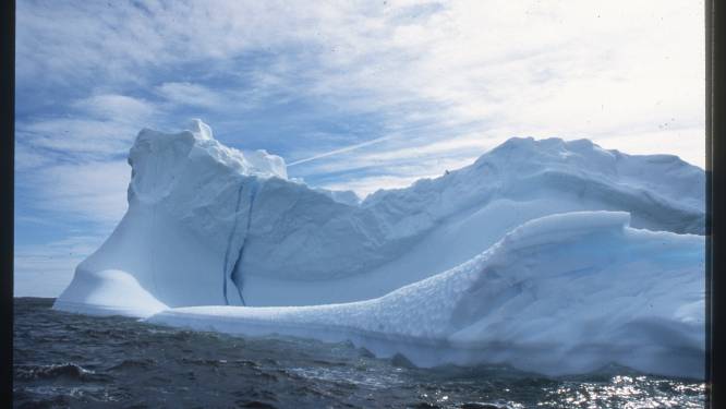 Une vague de chaleur provoque une fonte "massive" des glaces au Groenland