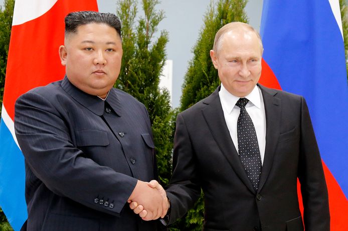 De laatste keer dat Kim buiten zijn landsgrenzen kwam was in 2019, toen hij naar Vladivostok ging voor een gesprek met Poetin.