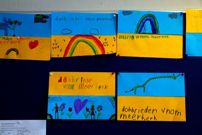 Tekeningen van kinderen uit Meerkerk voor de vluchtelingen.