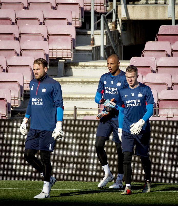 Jeroen Zoet (links) tijdens de training ter voorbereiding op de Champions League-wedstrijd tegen FC Barcelona.