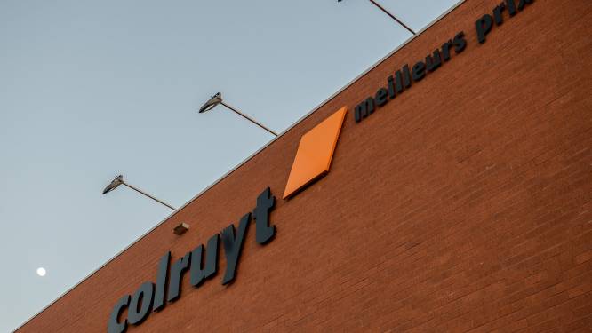 Colruytdief steelt flessen drank en riskeert twee jaar cel