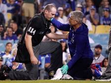 Bizar honkbal-ongeval: scheidsrechter krijgt gebroken knuppel vol in gezicht
