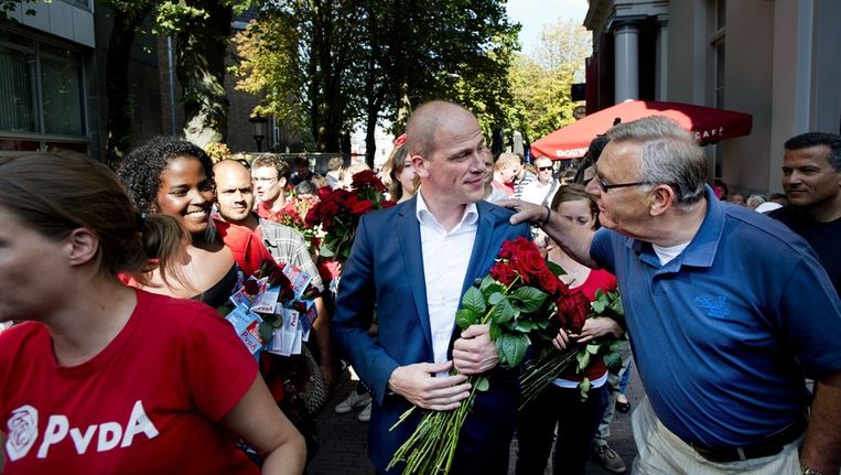 Diederik Samsom op campagne in Utrecht, gisteren Beeld anp