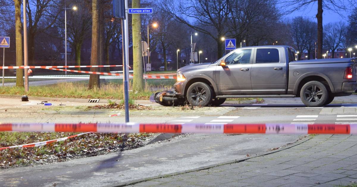 Scooterrijder gewond na aanrijding met pick-up in Kampen.