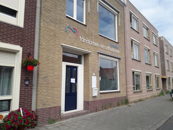 De tandartsenpraktijk aan de Boxbergerweg.
