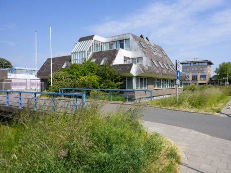 Voormalig politiebureau in Papendrecht wordt misschien noodopvanglocatie voor 85 asielzoekers 