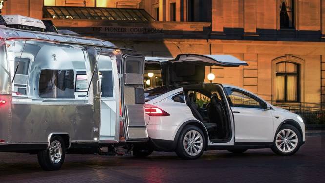 Caravan trekken met je elektrische wagen? “Goed voorbereiden is een must voor een geslaagde reis”