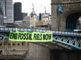 Activisten van Extinction Rebellion blokkeren Londense Tower Bridge