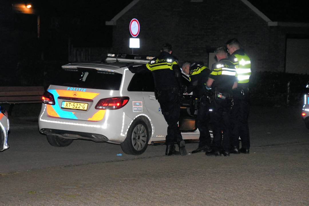 Man aangehouden voor vernieling en mishandeling in Renesse | Foto | AD.nl