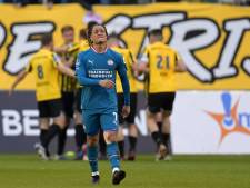 PSV zet zichzelf voor schut tegen Vitesse en ziet laatste restje hoop op titel vervliegen