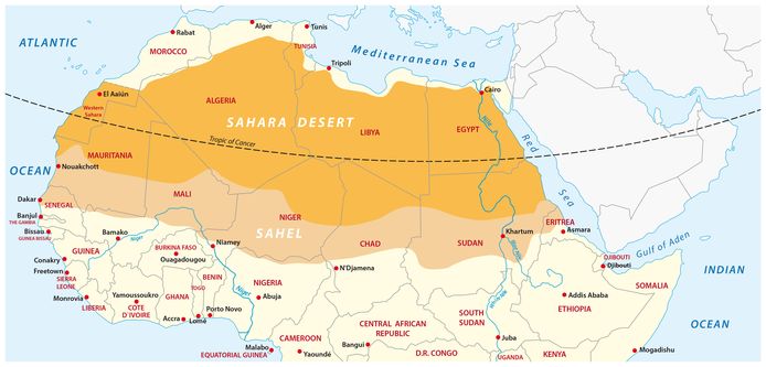 De Sahara is gelegen in Noord-Afrika en strekt zich uit van de Westelijke Sahara aan de Atlantische Oceaan tot aan Egypte aan de Rode Zee.