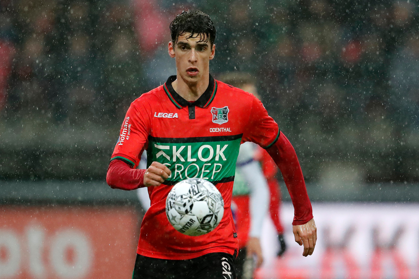 Cas Odenthal kijkt zijn ogen uit bij steenrijke promovendus Como ‘Ik