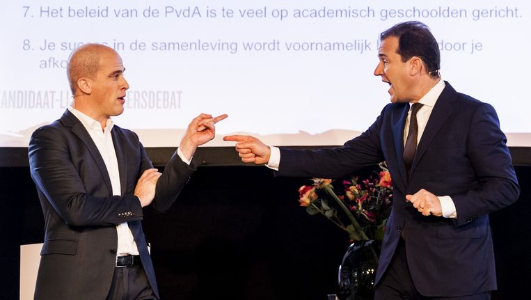 Kandidaat-lijsttrekkers van de PvdA Diederik Samsom en Lodewijk Asscher debatteren over de koers van de partij. Beeld anp